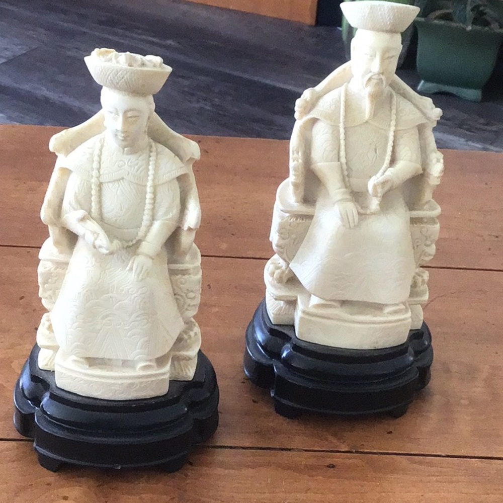 In excellent vintage condition pair of collectible Chinese Emperor and Empress